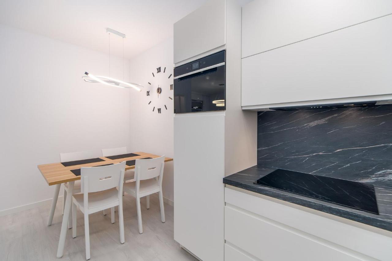 Faro Apartamenty Nadmorskie Tarasy Spa Przy Latarni I Molo Baseny, Sauny, Fitness I Parking W Cenie Kolobrzeg Exterior photo